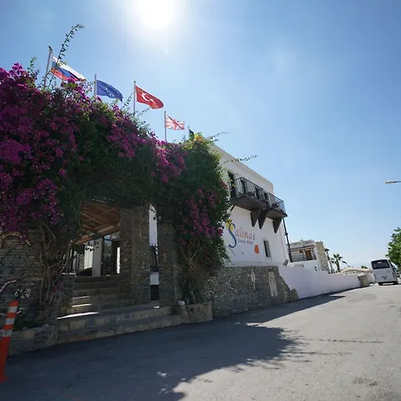 Salinas 3* גומבט