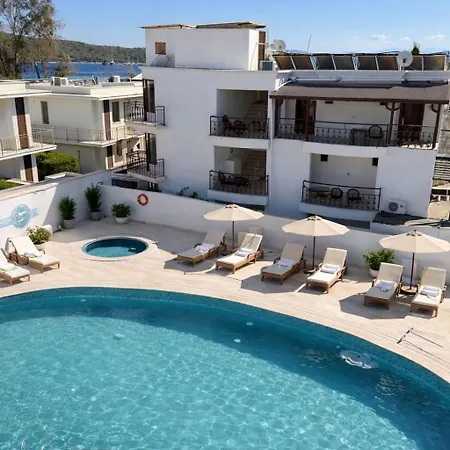 Hotel Salinas 3*