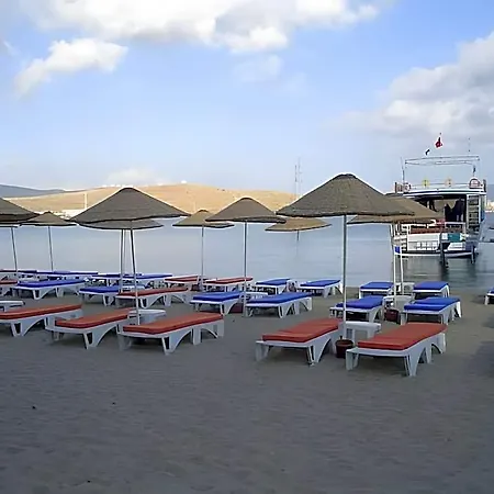 Hotel Salinas 3*