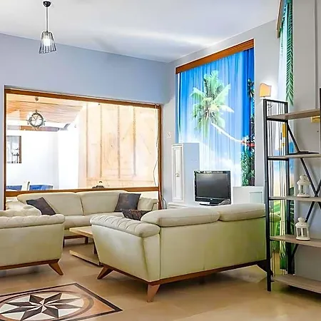 Hotel Salinas 3*