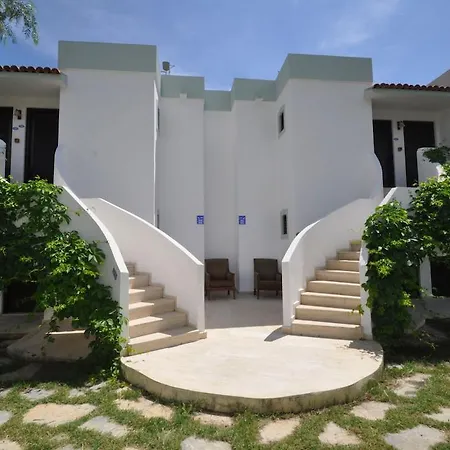 Salinas 3* גומבט