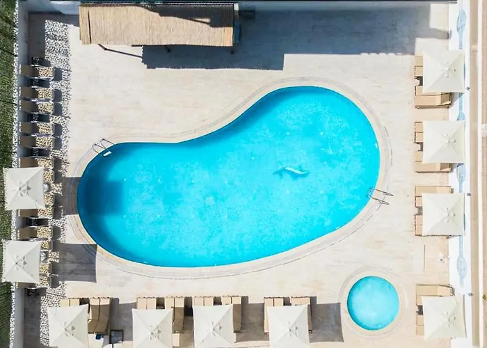 Salinas 3* غومْبيت