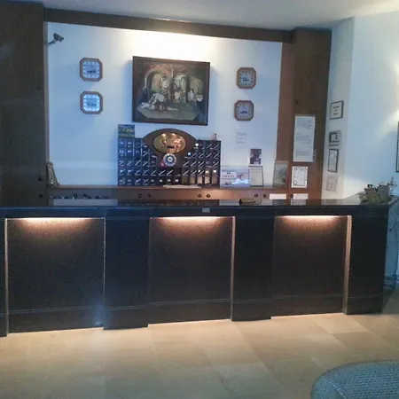Salinas 3*